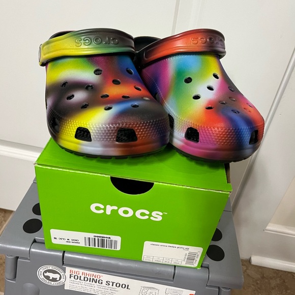Crocs - Picture 1 of 4